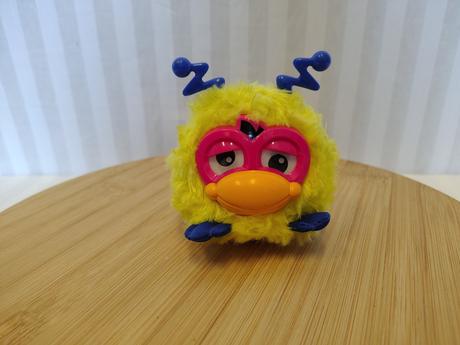 Zberateľský furby party rockers wittby hasbro 2013,