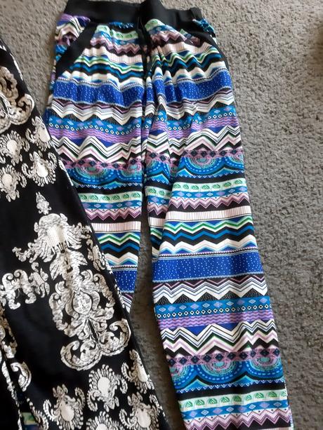 Ľahké nohavice, 140