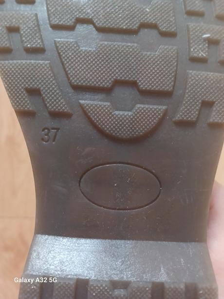 Poltopánky graceland, graceland,37