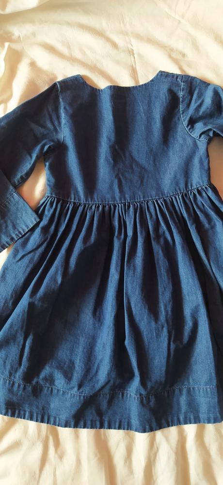 Riflové šaty, 104