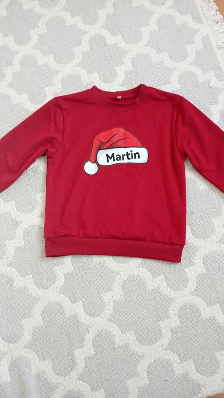 Mikinka z menom, 122