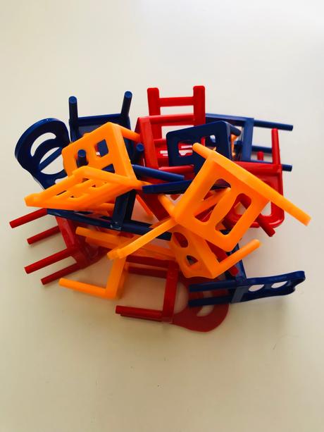 Hra-padajúce stoličky, 