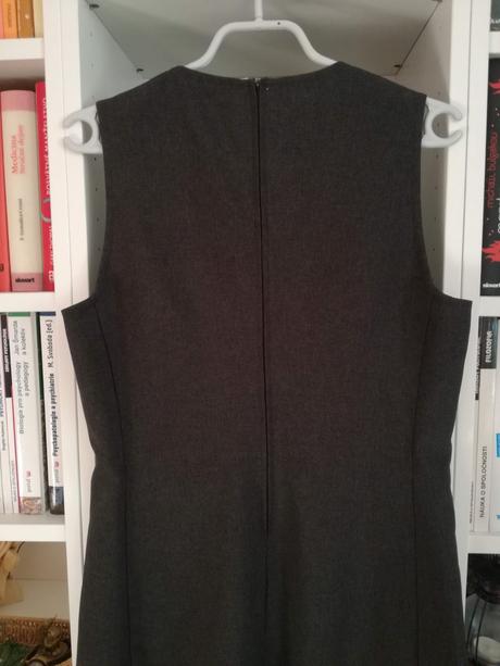 Kvalitné biznis šaty, benetton,s