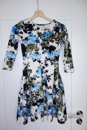 Kvetinové šaty, atmosphere,34