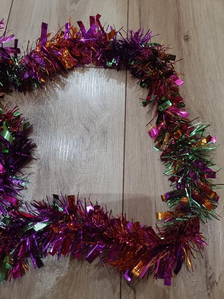 Pestrofarebné girlandy, cena spolu,