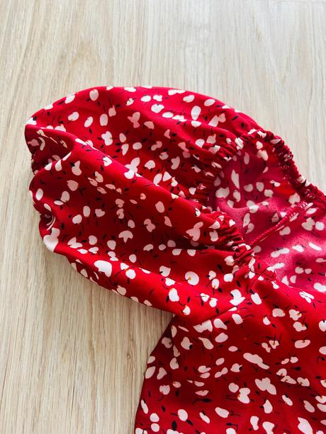 Krásny letný komplet sukne a topu značky shein, 