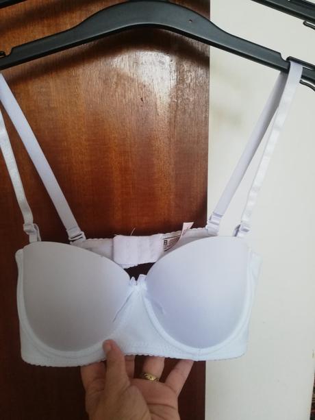 Podprsenka s plnejšími košíkmi, 80b