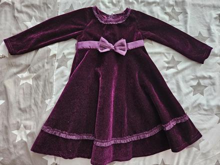 Slavnostne saty, 104