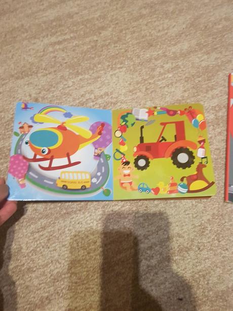 Leporelá o autách,