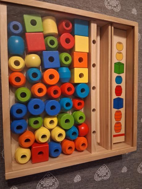Montessori hracky, 