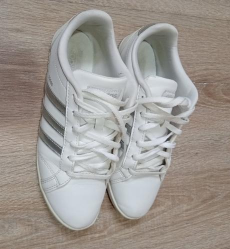 Dvoje botasky, adidas,38