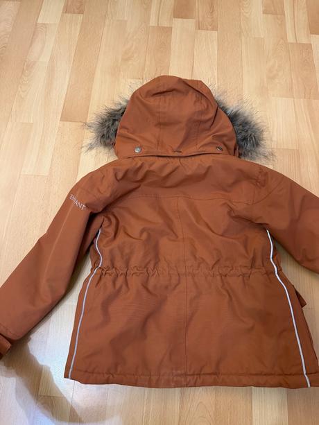 En fant zimna bunda 110, 110