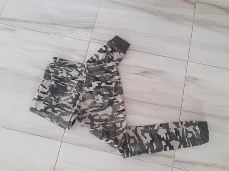 Dámske maskáčové pudlové nohavice / pudláče, s