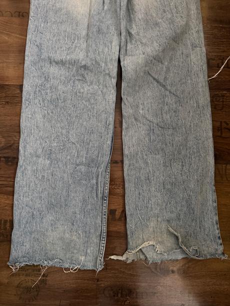 Roztrhané rifle, sinsay,34