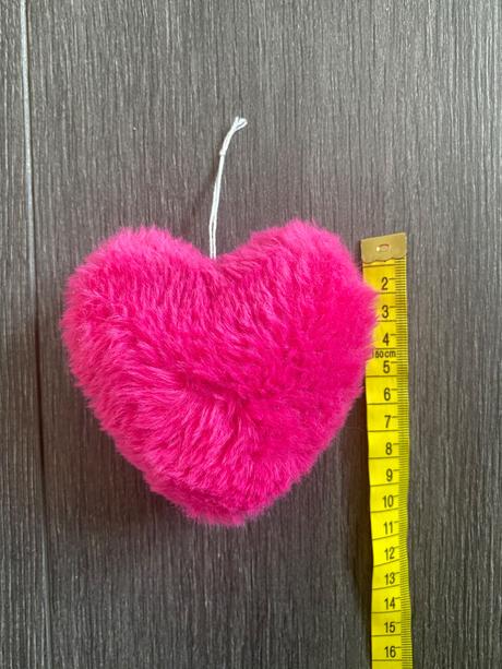 Plyšové závesné srdce,