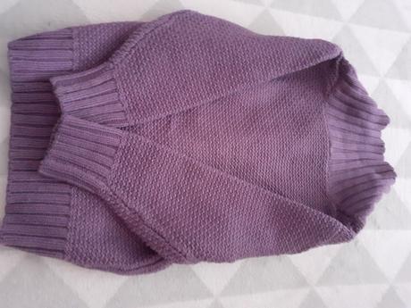 Fialovy dievcensky svetrik, 104