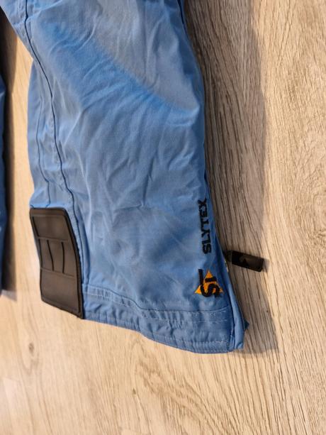 Nohavice do snehu, 134