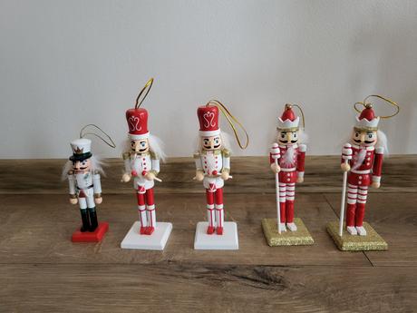 Vianočný luskáčikovia na stromček, 