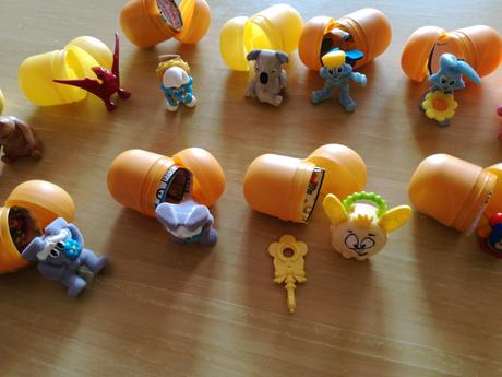 Kinder hračky - kompletné,