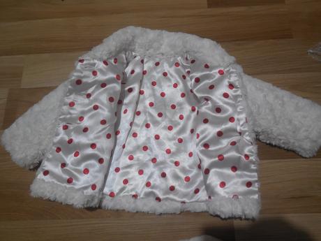 Biely kožuštek, marks & spencer,92