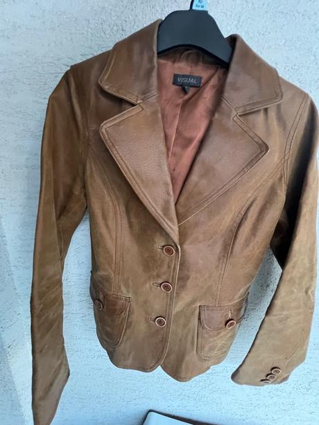 Kozene sako s 36 prava koza, 36