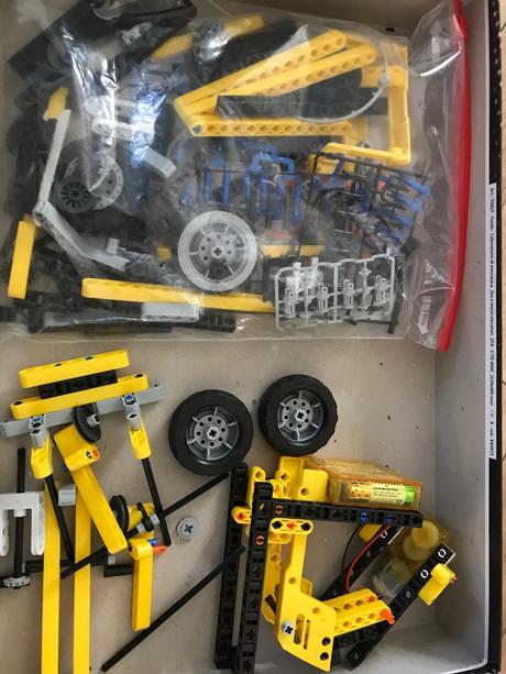 Clementoni-žeriavy a vysokozdvižné vozíky, 