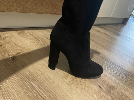 Cizmy nad kolena, baťa,36