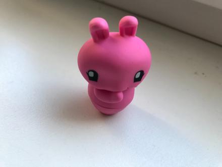 Pečiatka pokemon, výška cca 4 cm,