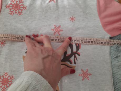 Pekné, teplé pyžamko 140/146, 140