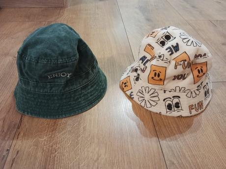 Klobúčiky reserved, reserved,110