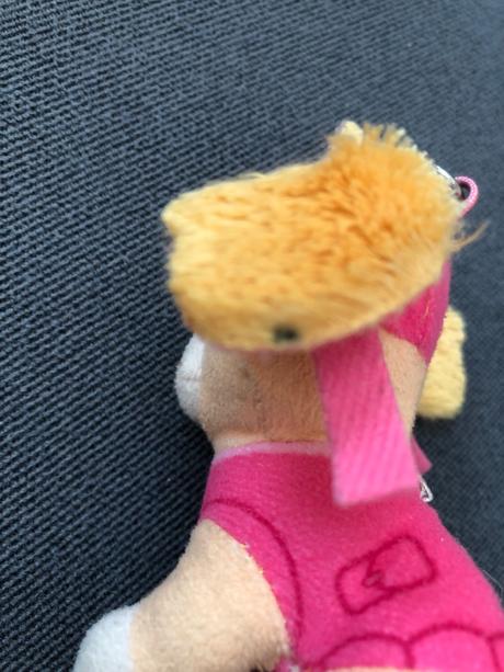 Plyšový prívesok skye,