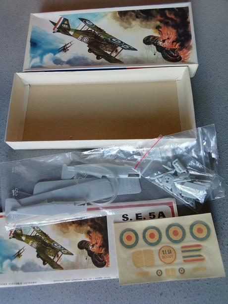 Plastikové modely kovozávody prostejov, smer, reve, 