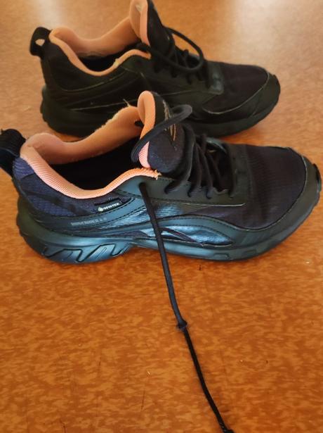 Gore-tex botasky, reebok,38