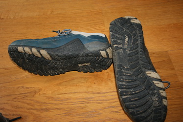 Topánky turistickém kožené, nepremokavé, č. 36-37, 36