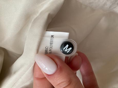 Biely huňatý kožúšok, m