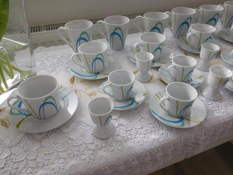 Porcelánová sada na čajík+kapučíno+kávičku-nová, 