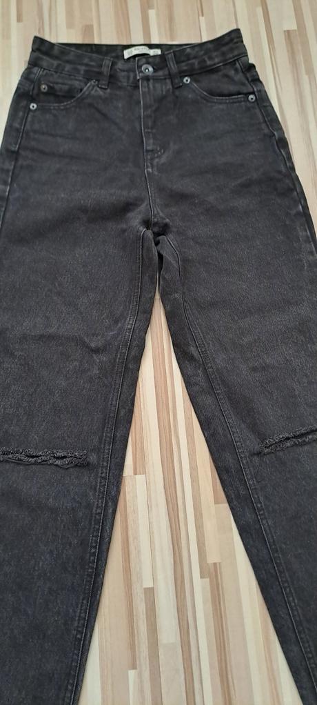 Čierne rifle v.32, pull&bear,32