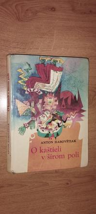 O kaštieli v šírom poli,