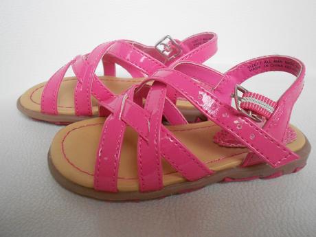 Remienkové sandálky, 23