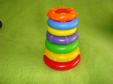 Prvá hračka - vkladačka,