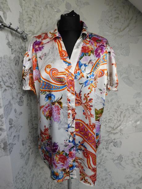 Velmi pekna kvalitna bluzka, 48