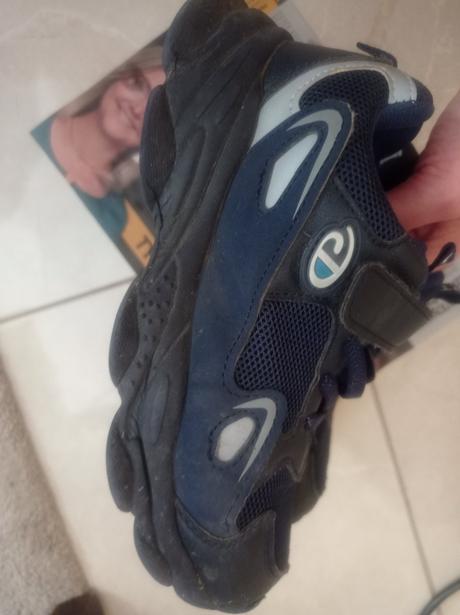 Tenisky lahucke a pohodlne, 33