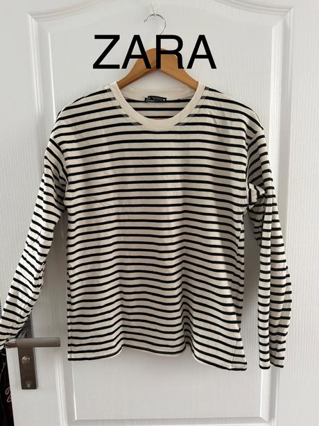 Krémová mikina s čiernymi vodorovnými pruhmi zo za, zara,m