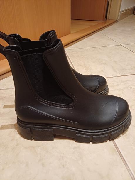 Gumenné čižmy, 36