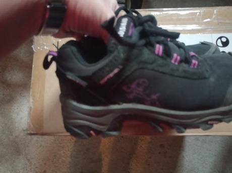 Turistické topánky, 28