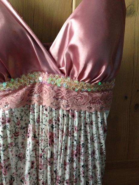 Elegantné šaty 1x oblečené, s