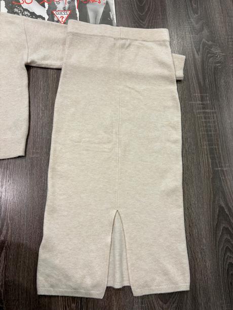 Guess damsky svetlobéžovy komplet s, guess,s