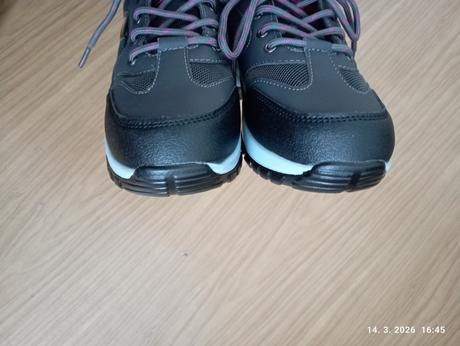 Trekove topánky, 37