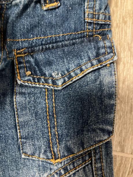 Tmavomodre rifle, 74