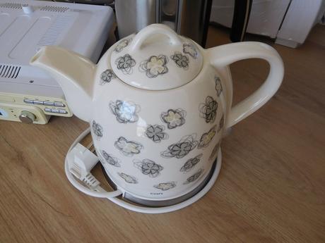 Rýchlovarná konvica porcelánová, 